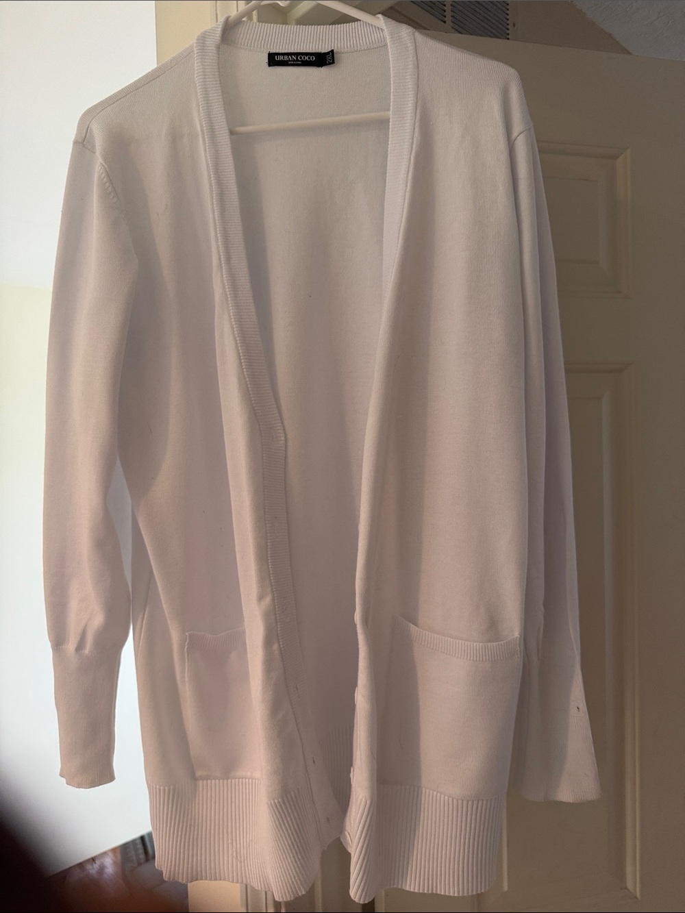 Woman’s brand new white sweater 2XL